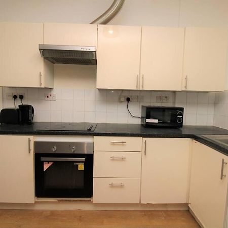 Ideal 2 Bed Flat Close To City Apartment Londra Exterior foto