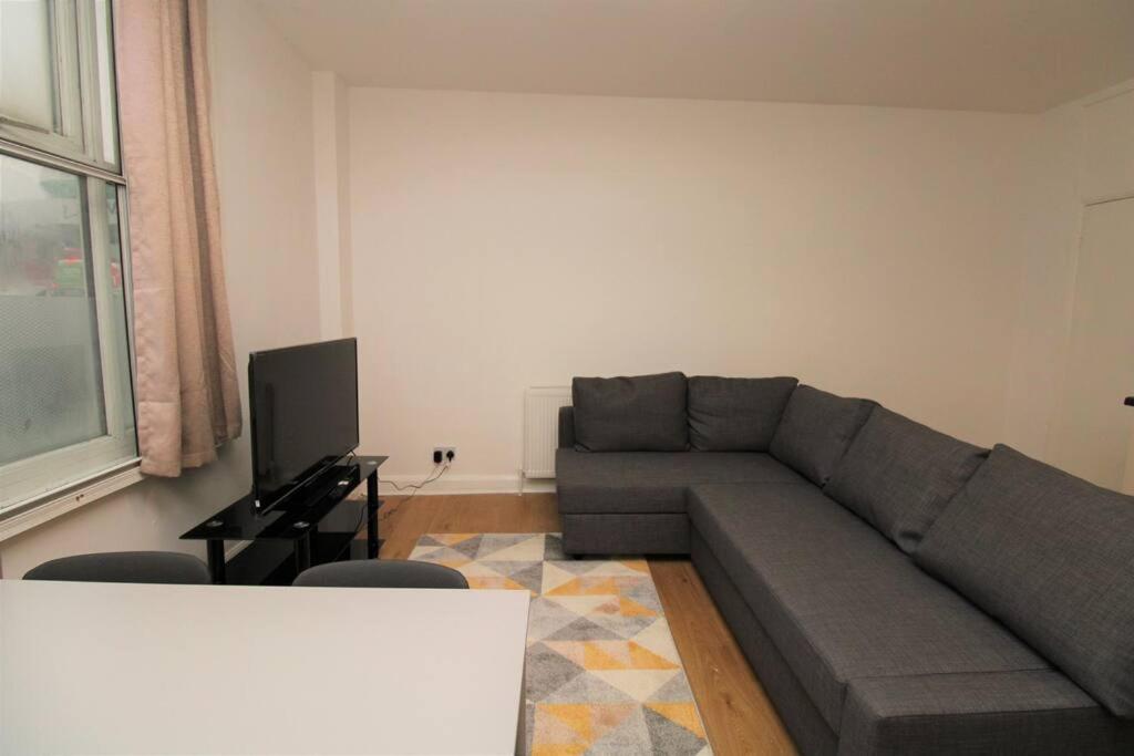 Ideal 2 Bed Flat Close To City Apartment Londra Exterior foto