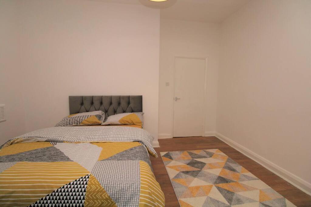 Ideal 2 Bed Flat Close To City Apartment Londra Exterior foto