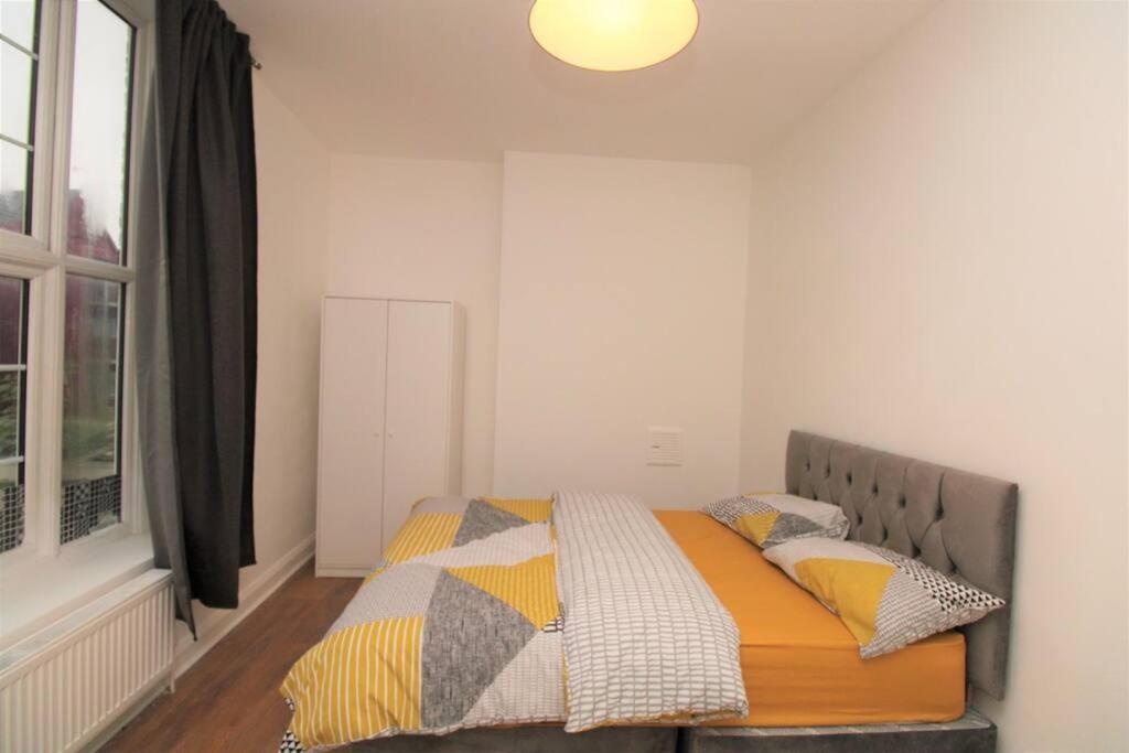 Ideal 2 Bed Flat Close To City Apartment Londra Exterior foto