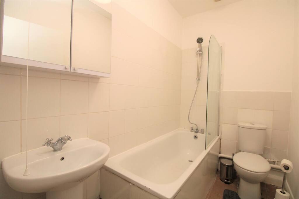 Ideal 2 Bed Flat Close To City Apartment Londra Exterior foto
